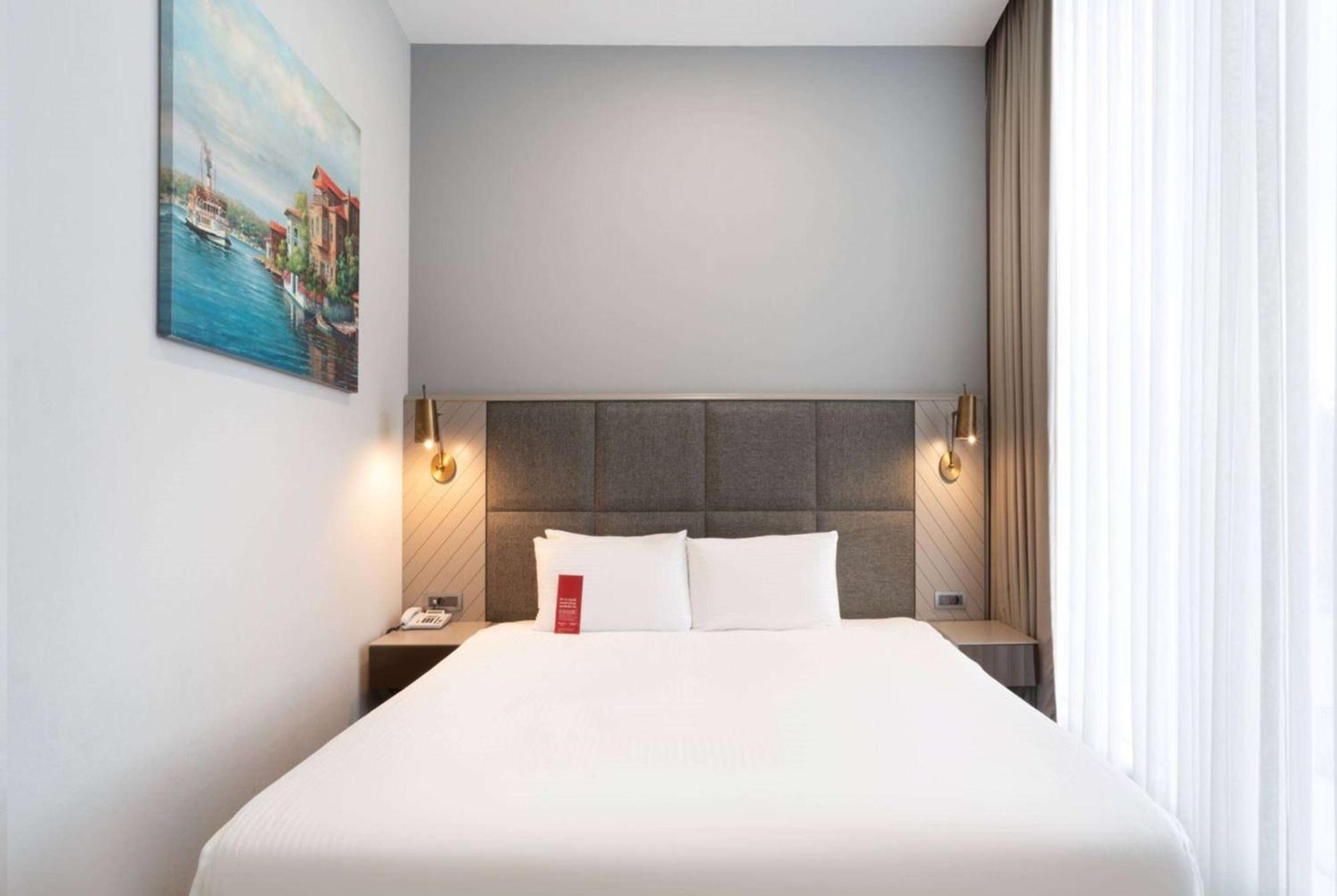 Отель Ramada Plaza By Wyndham Istanbul Atakoy Экстерьер фото